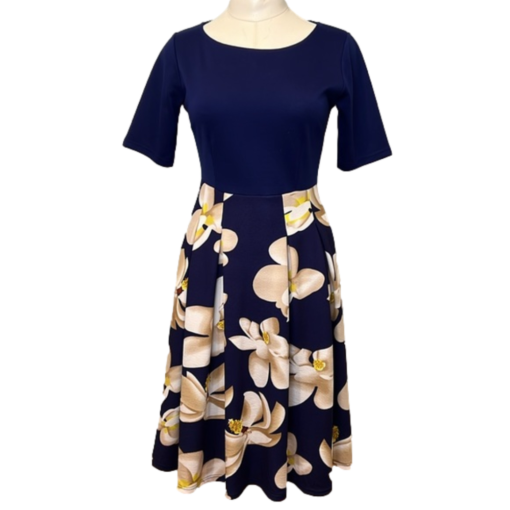 Women’s Fit and Flare Dress with Pockets